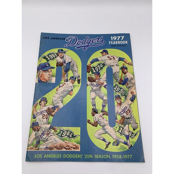 1977 LOS ANGELES DODGERS Yearbook Steve GARVEY Davey LOPES Bill RUSSELL Ron CEY - Picture 1 of 15